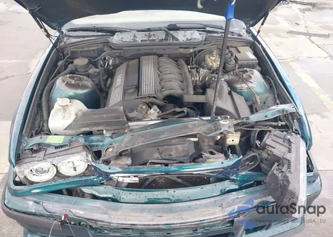 1998 BMW 323Is из США, поврежденный, VIN WBABF8326WEH60688